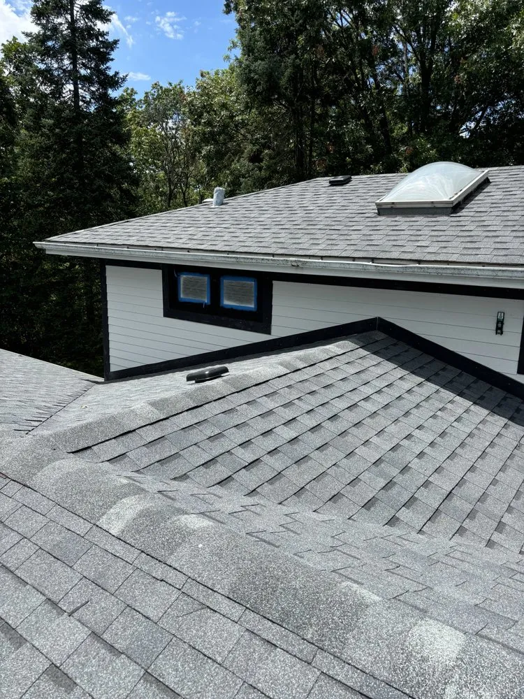 Slide of Zacarias Construction