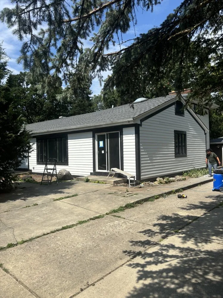 Slide of Zacarias Construction