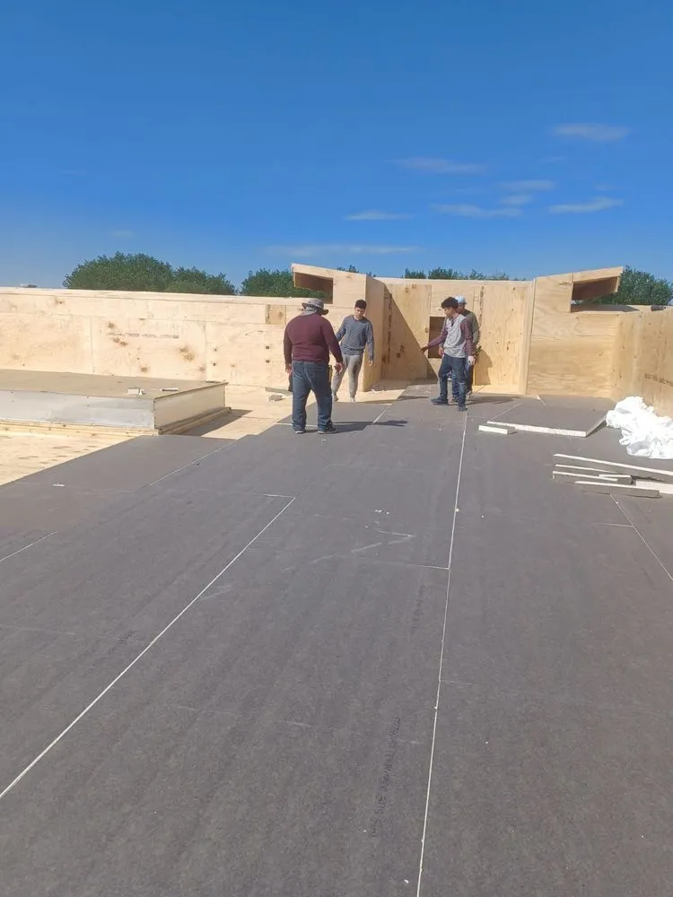 Slide of Zacarias Roofing Of Ohio