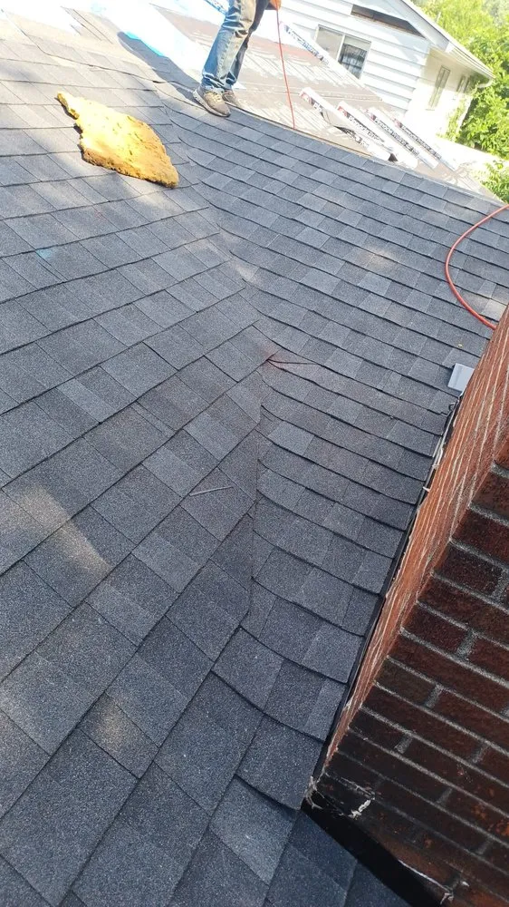 Slide of Zacarias Roofing Of Ohio