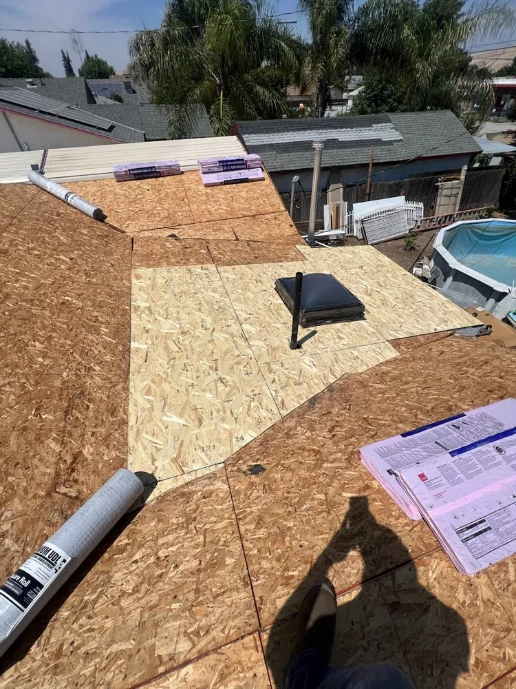 Slide of Zaguilan Roofing Service