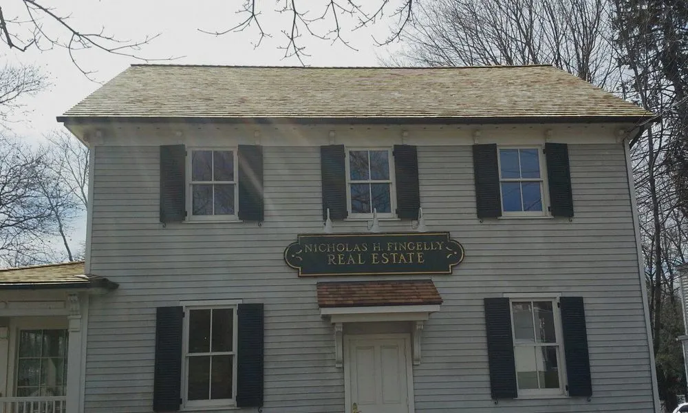 Slide of Zakhar Roofing & Siding