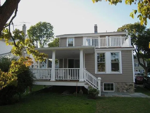 Slide of Zakhar Roofing & Siding