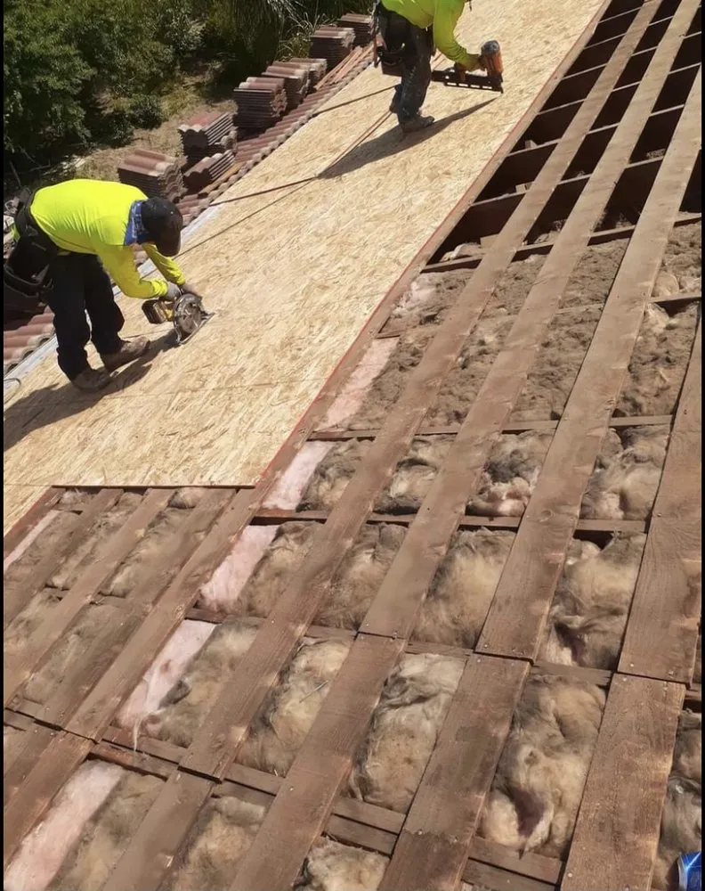 Slide of Zamarripa Roofing