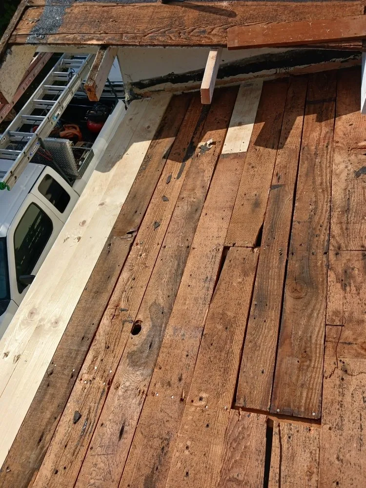 Slide of Zavala Roofing Solutions