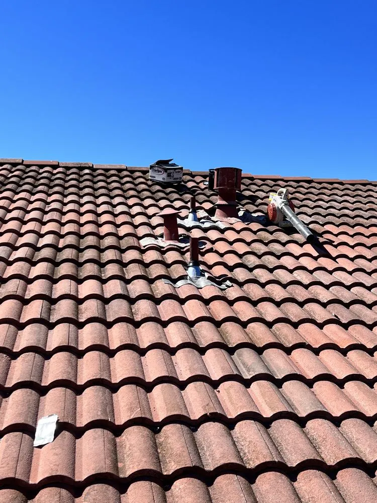 Slide of Zenith Roofers