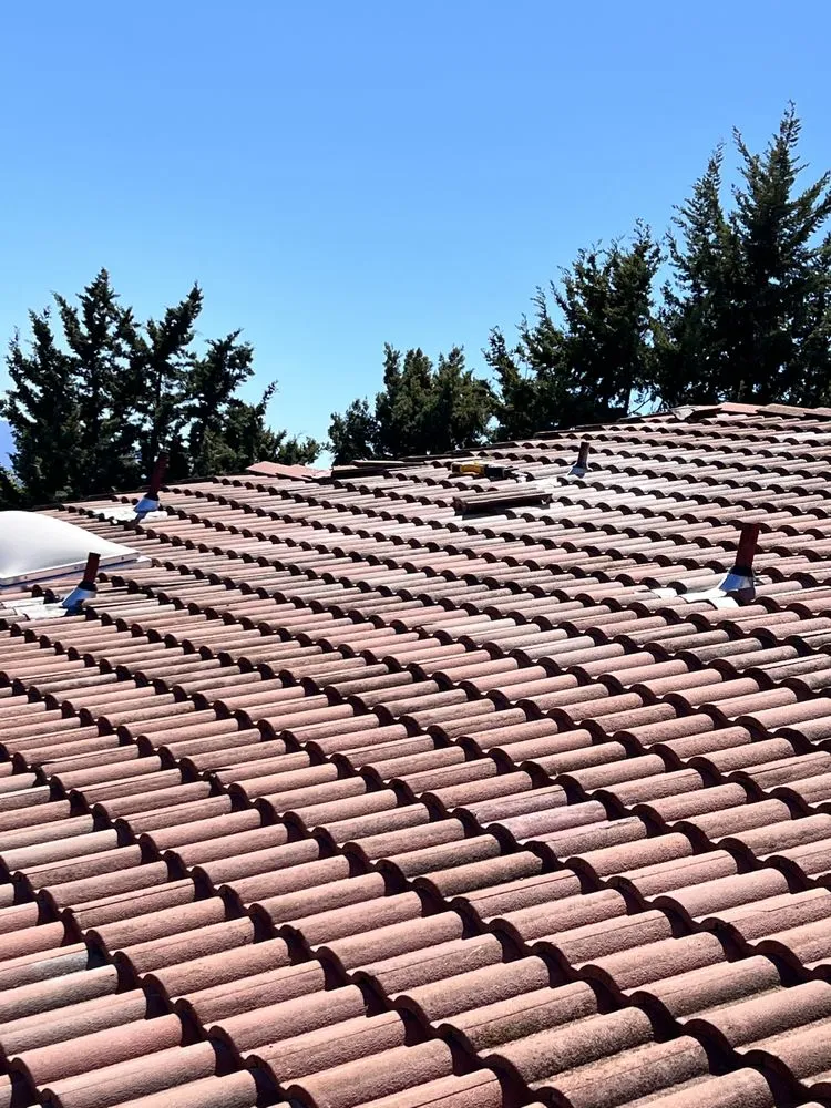 Slide of Zenith Roofers