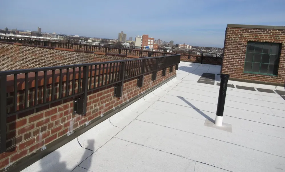 Slide of ZH Construction & Renovation