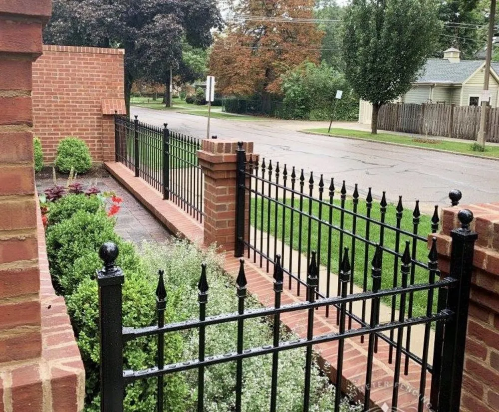 Slide of ZH Construction & Renovation