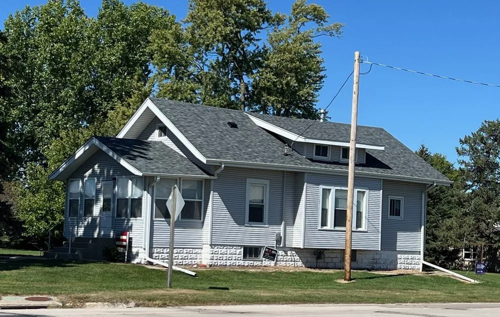 Slide of Zinnel Roofing and Exteriors