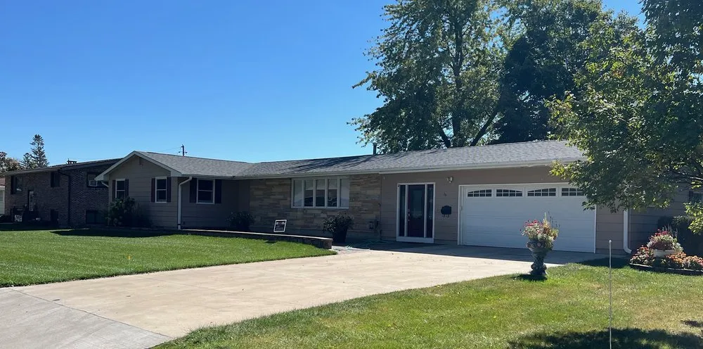 Slide of Zinnel Roofing and Exteriors