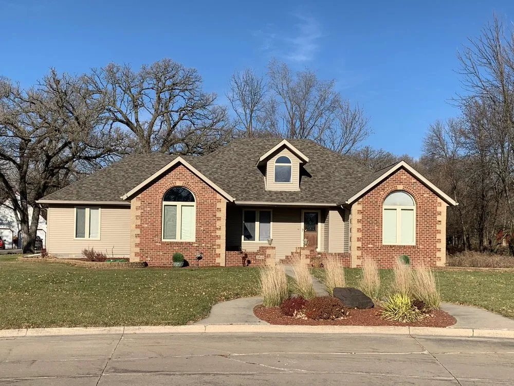 Slide of Zinnel Roofing and Exteriors