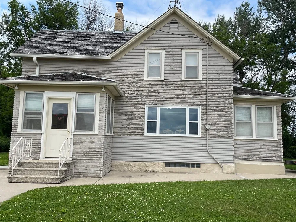 Slide of Zinnel Roofing and Exteriors