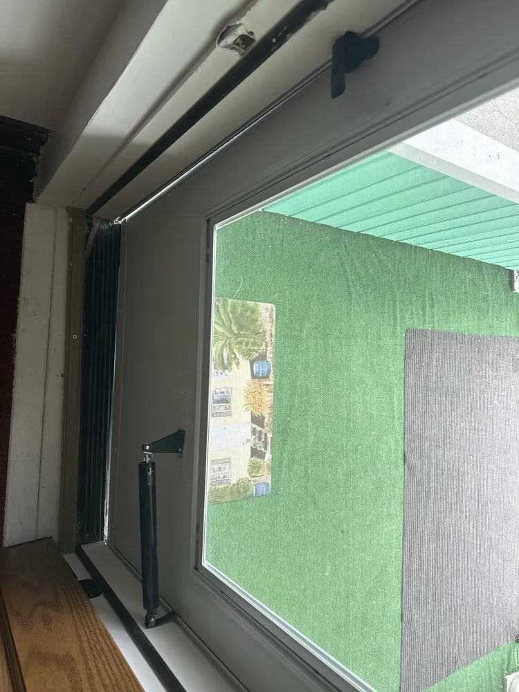 Slide of Zios contracting