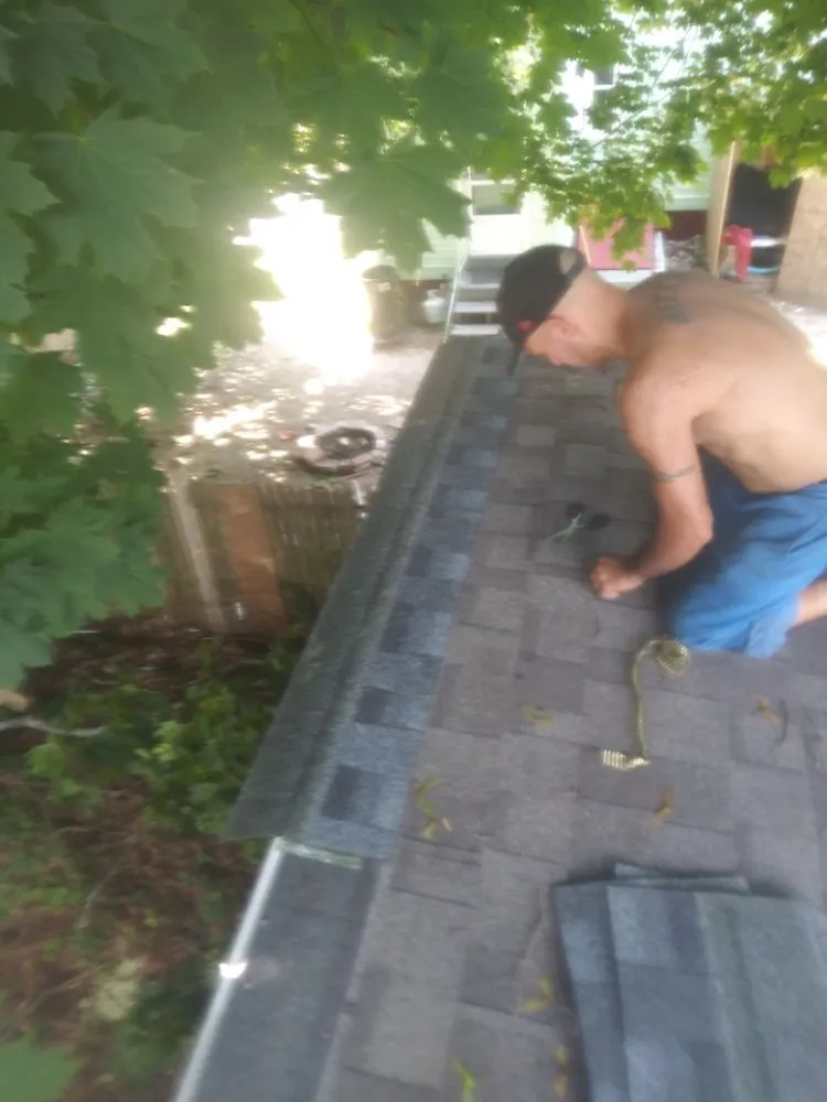Licensed flat roof repair in Manchester,, NH - Zjw roofing and construction