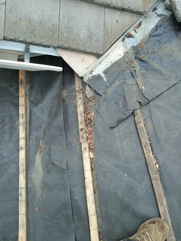 Slide of Zoethi Roofing and Gutters