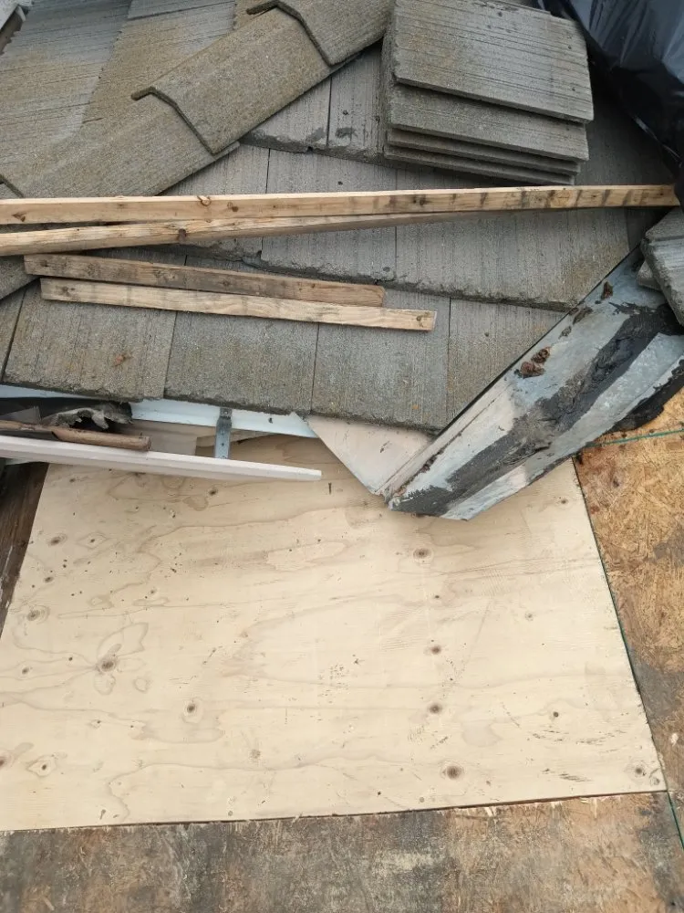 Slide of Zoethi Roofing and Gutters