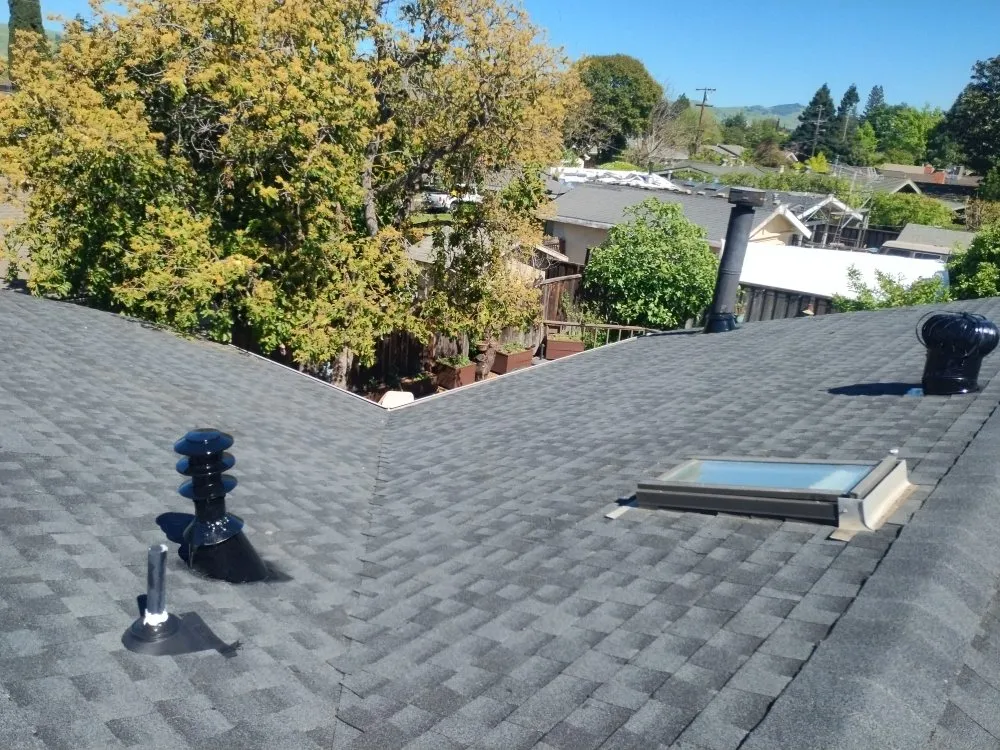 Slide of Zoethi Roofing and Gutters