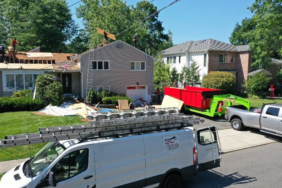 Slide of Zona Roofing