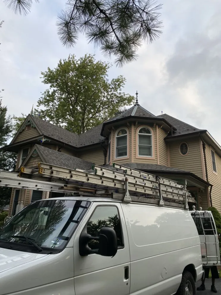 Slide of Zona Roofing