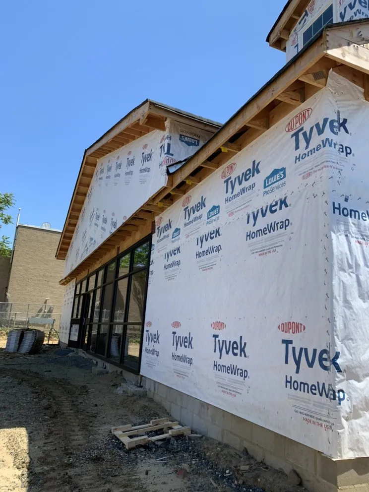 Slide of Zona Roofing