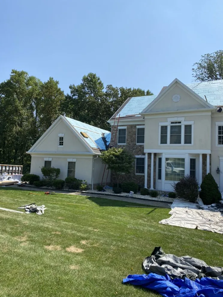 Slide of Zona Roofing