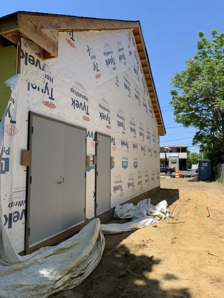 Slide of Zona Roofing