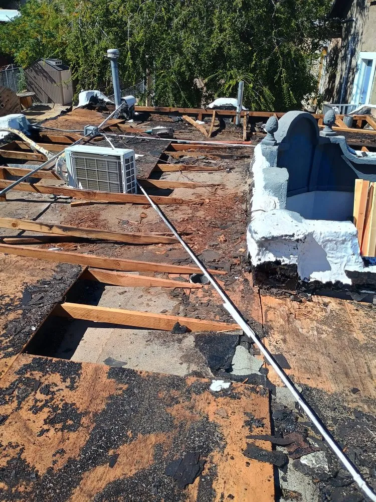 Slide of Zona Roofing Pros