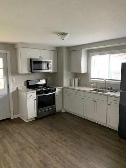 Slide of Zu Con Painting & Contracting