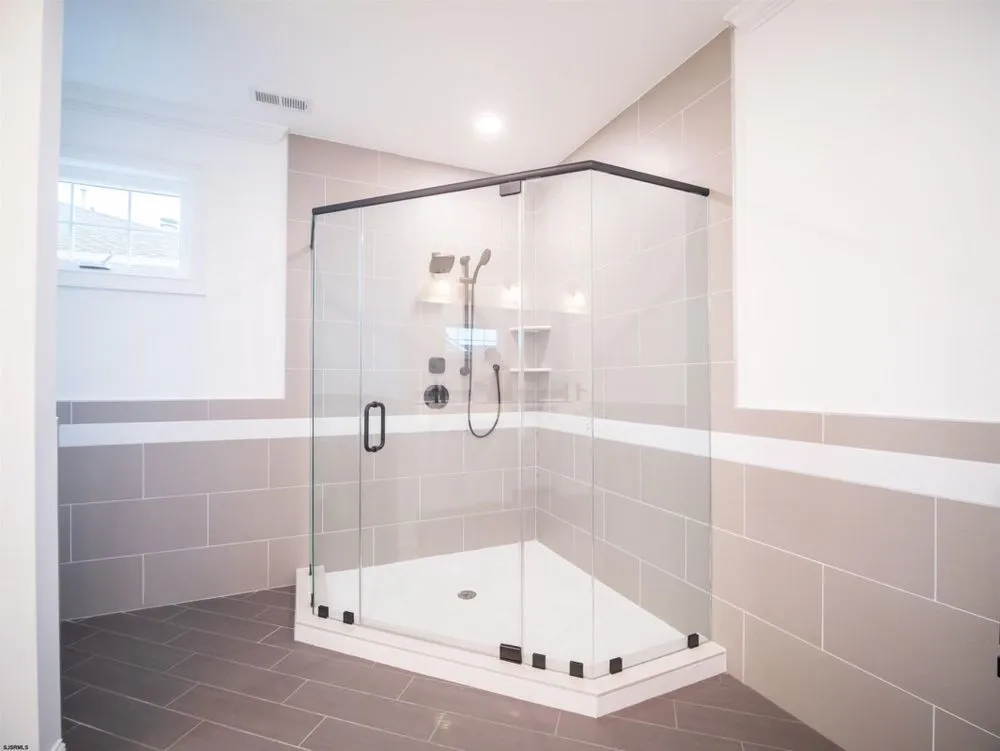 Slide of Zucchi Construction