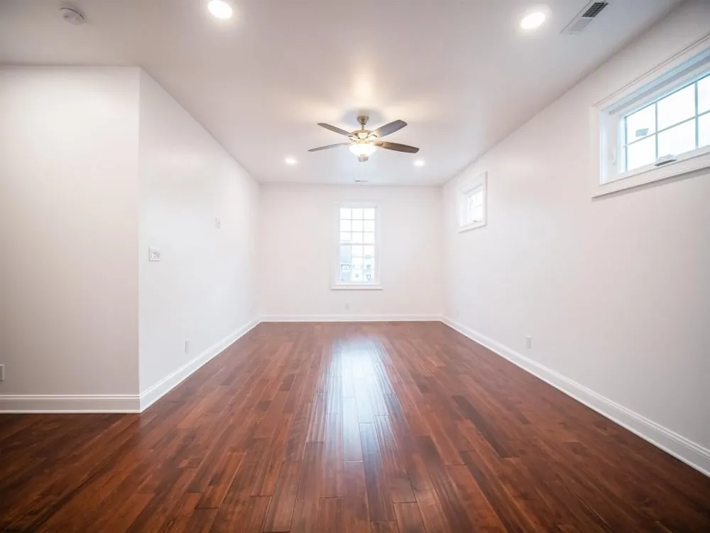 Slide of Zucchi Construction