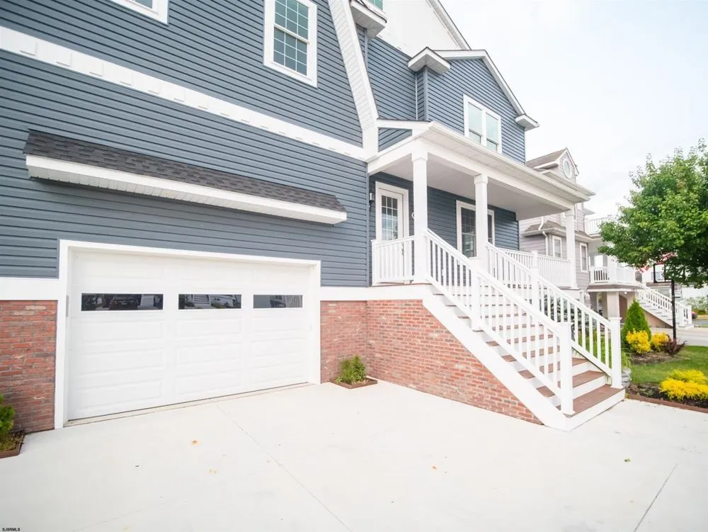 Slide of Zucchi Construction