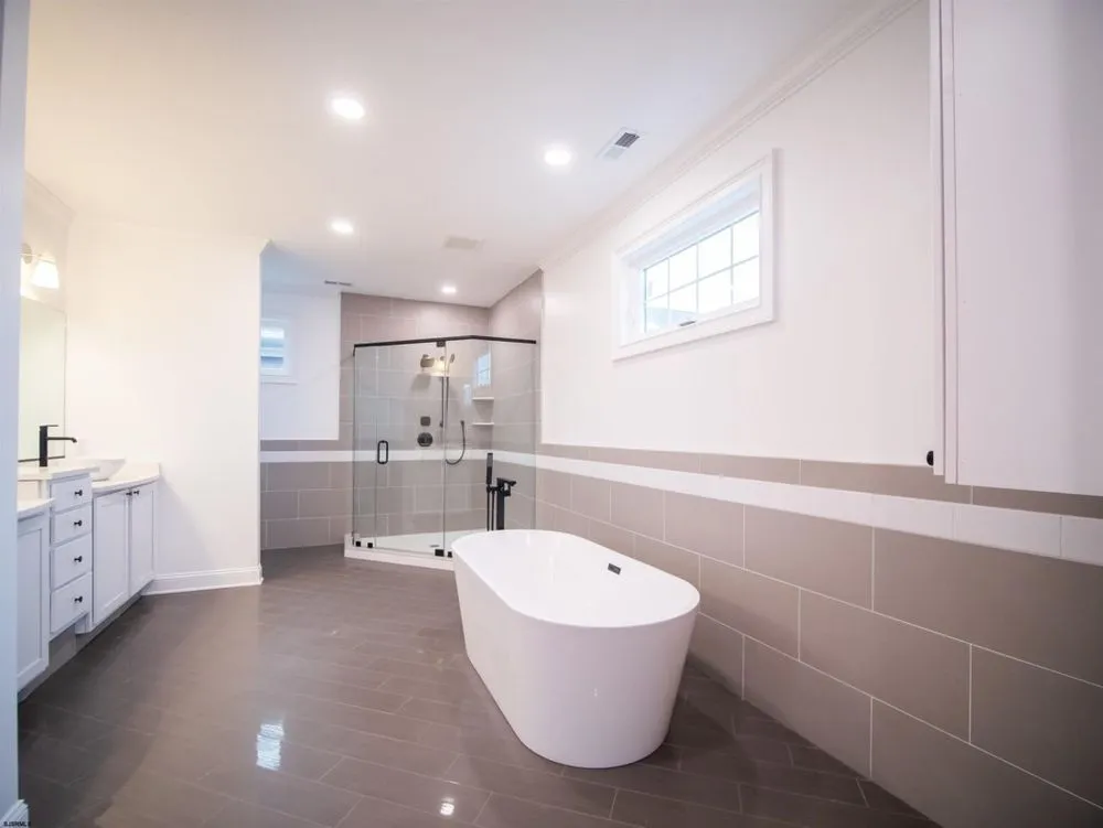 Slide of Zucchi Construction