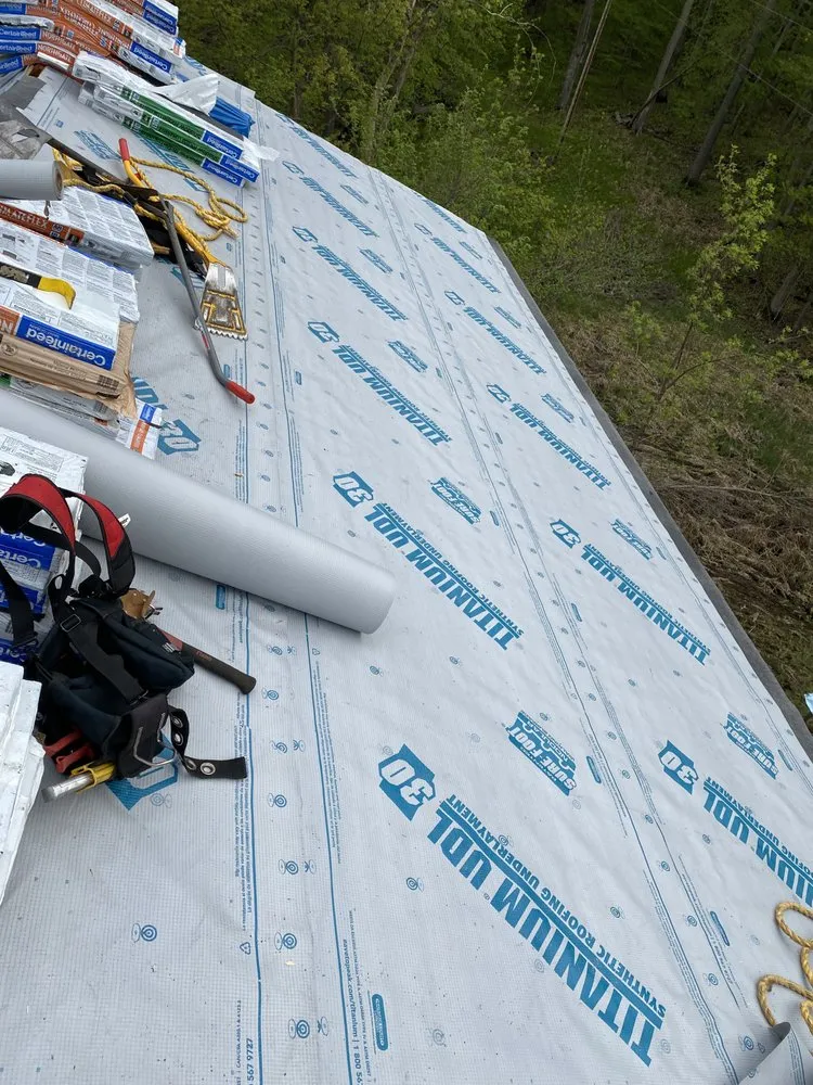 Slide of Zuna Construction