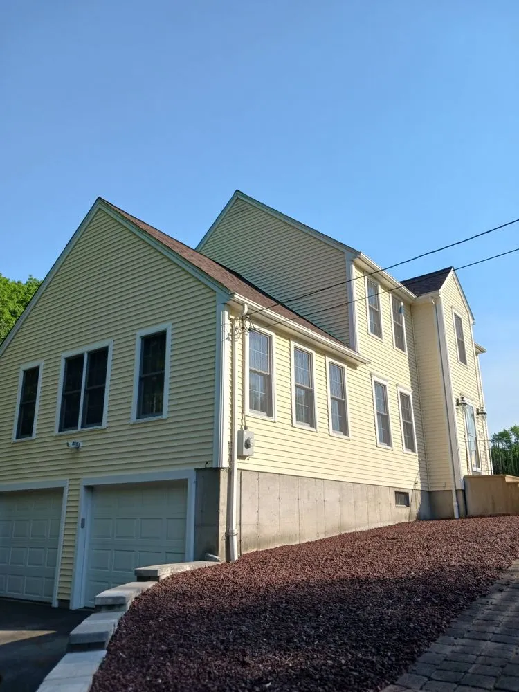 Slide of Zuna Construction