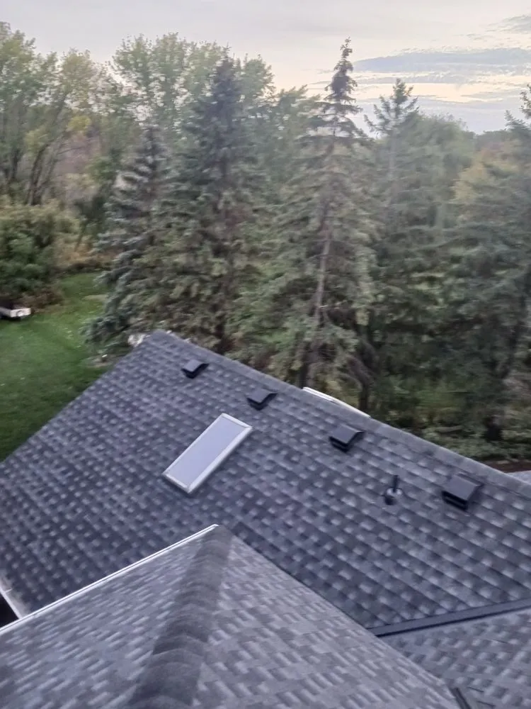 Slide of Zuna Construction