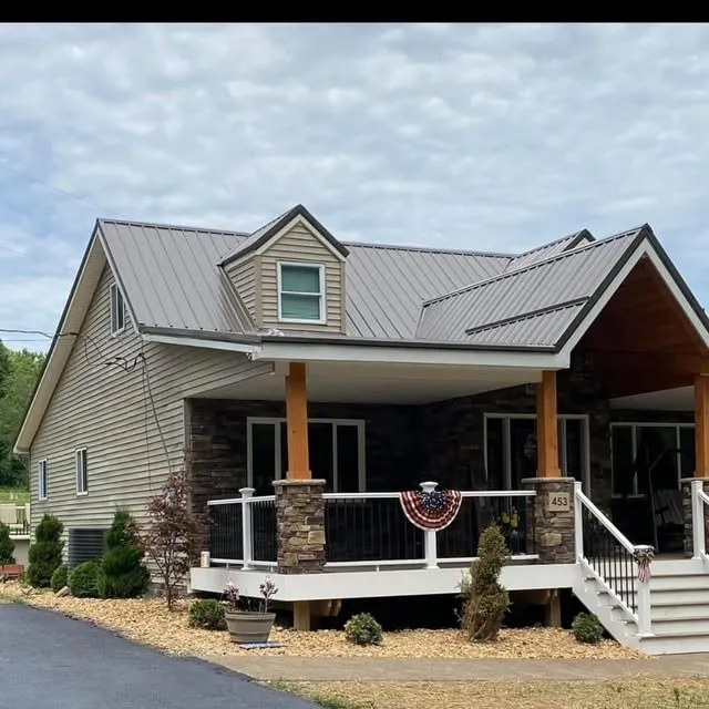 Top-rated metal roofing installation experts serving New Alexandria, PA - Zundel Construction